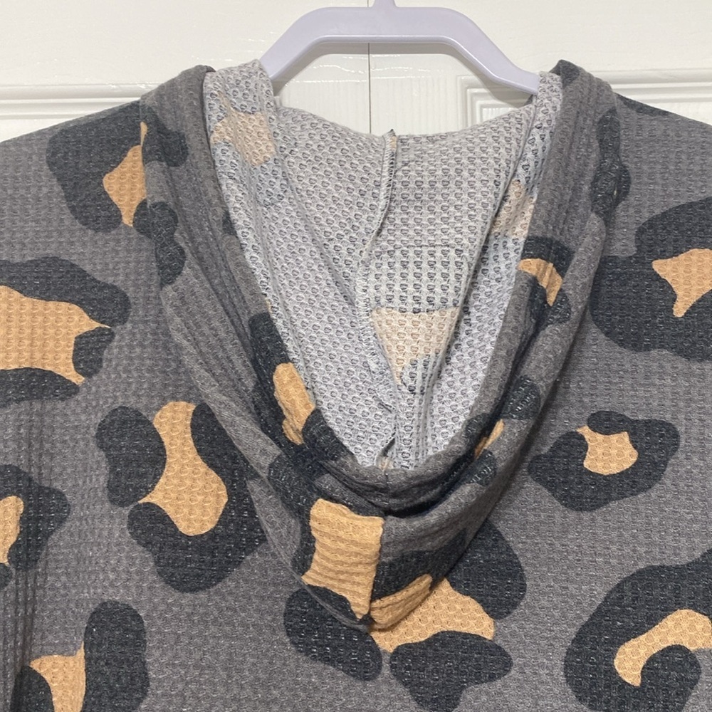 - NWT Bombom Pullover Hoodie Leopard Prints size M - Picture 4 of 11